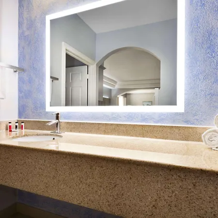 Days Inn & Suites By Wyndham Houston Hobby Airport Esterno foto