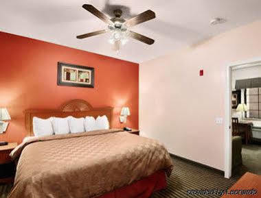Days & By Wyndham Hobby Airport Hotel 3*