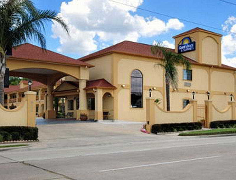 Days & By Wyndham Hobby Airport Houston