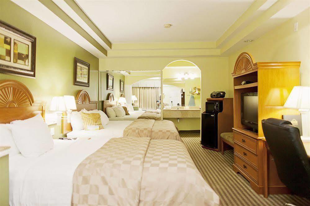 Days & By Wyndham Hobby Airport Hotel Houston